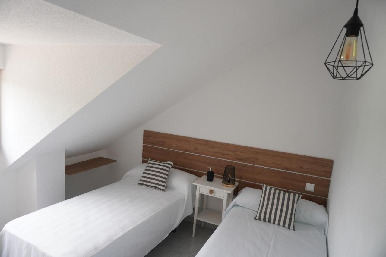 Hostal La Biela 43 Galizano Exteriör bild